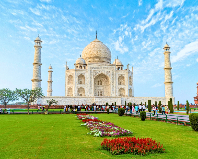 Taj Mahal tour by Luxury Car from Delhi